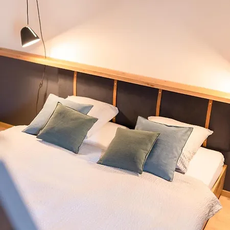 Bed & Breakfast Gyger Restaurant Confiserie Thusis