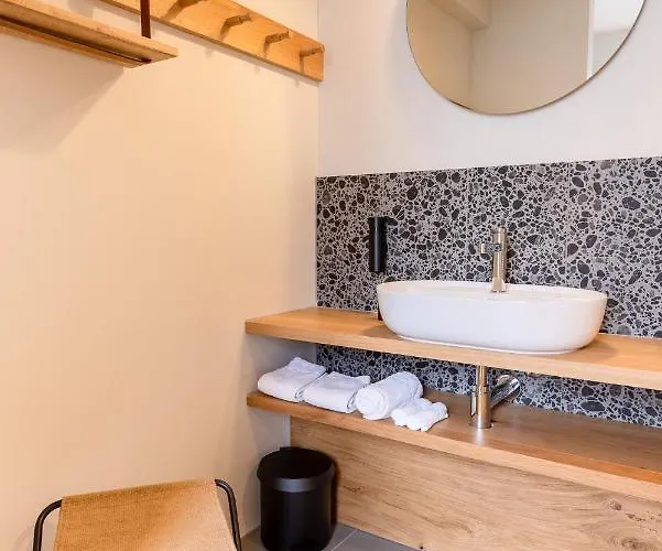 Gyger Restaurant Confiserie Oda ve Kahvaltı Thusis