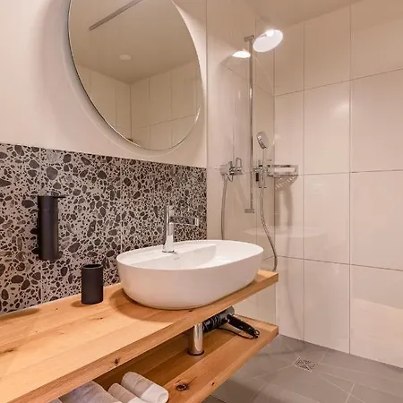 Gyger Restaurant Confiserie فندق مبيت وإفطار